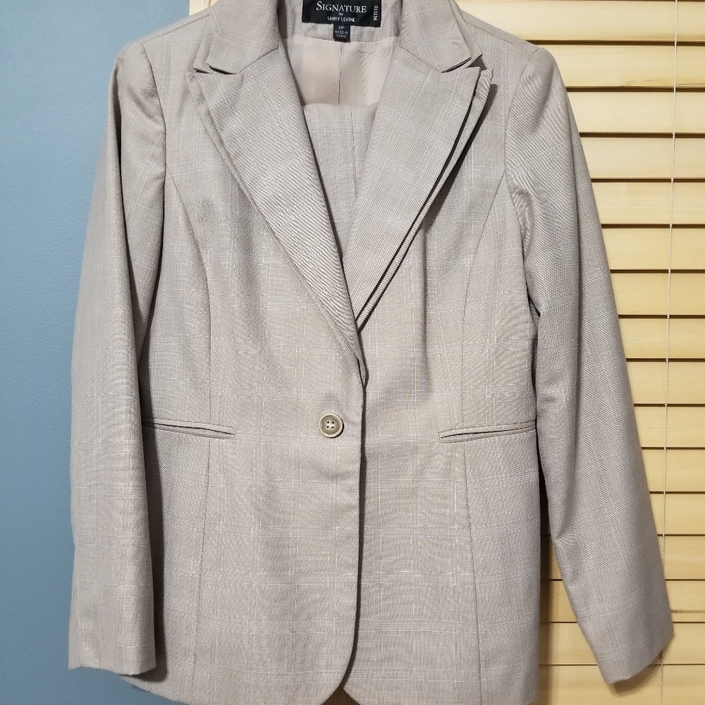 Signature Larry Levine 3pc suit